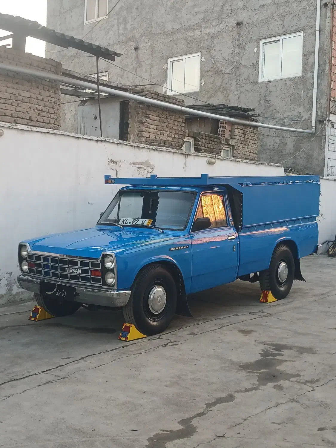 نیسان مدل ۸۲ دوگانه|خودرو سواری و وانت|ساری, |دیوار