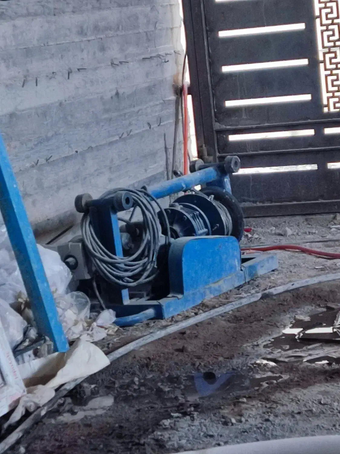 بالابر در حد نو|مصالح و تجهیزات ساختمان|خواف, |دیوار