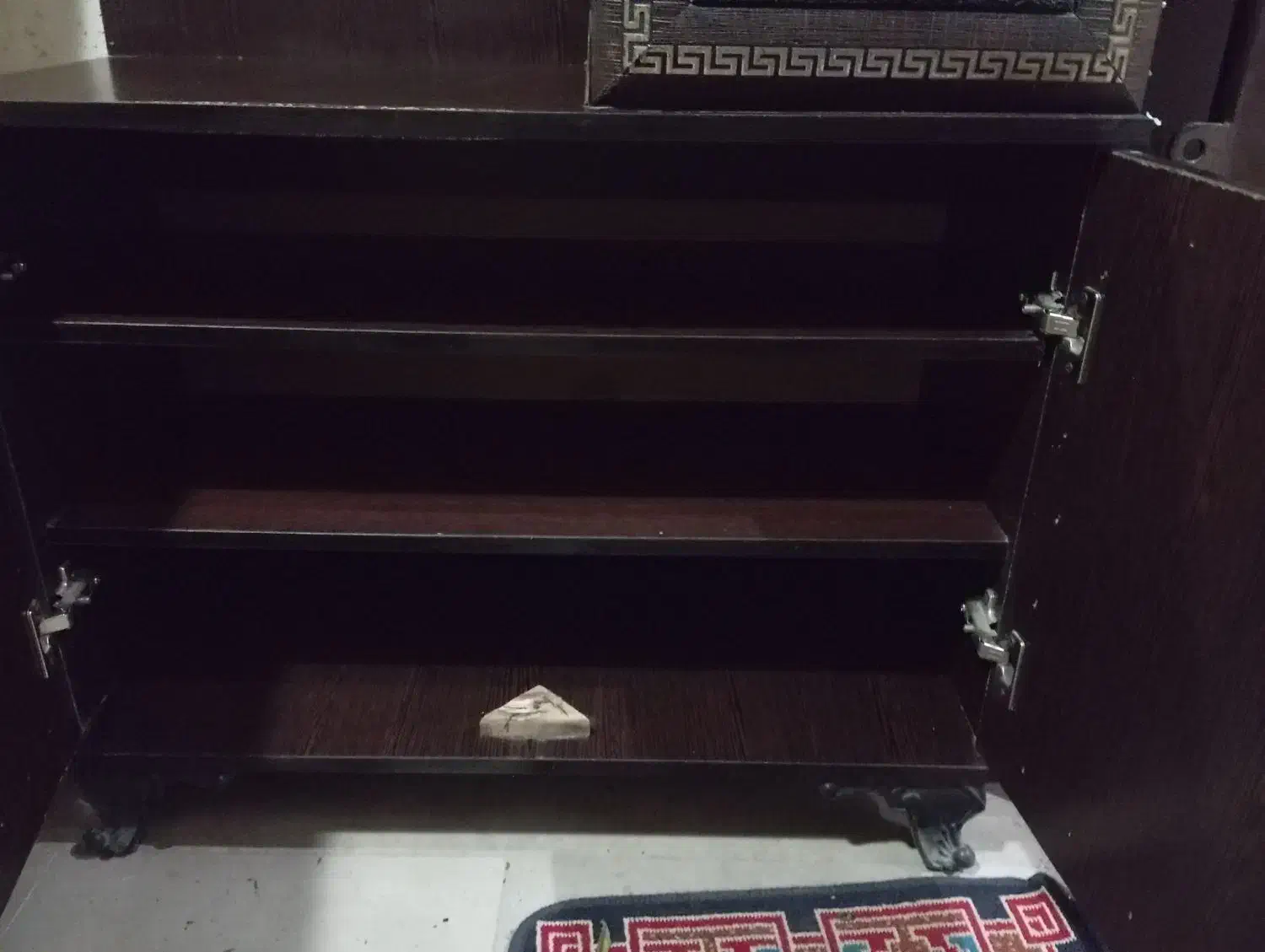 جاکفشی قدی|جاکفشی، کمد، دراور|گلبهار, شهر جدید گلبهار|دیوار