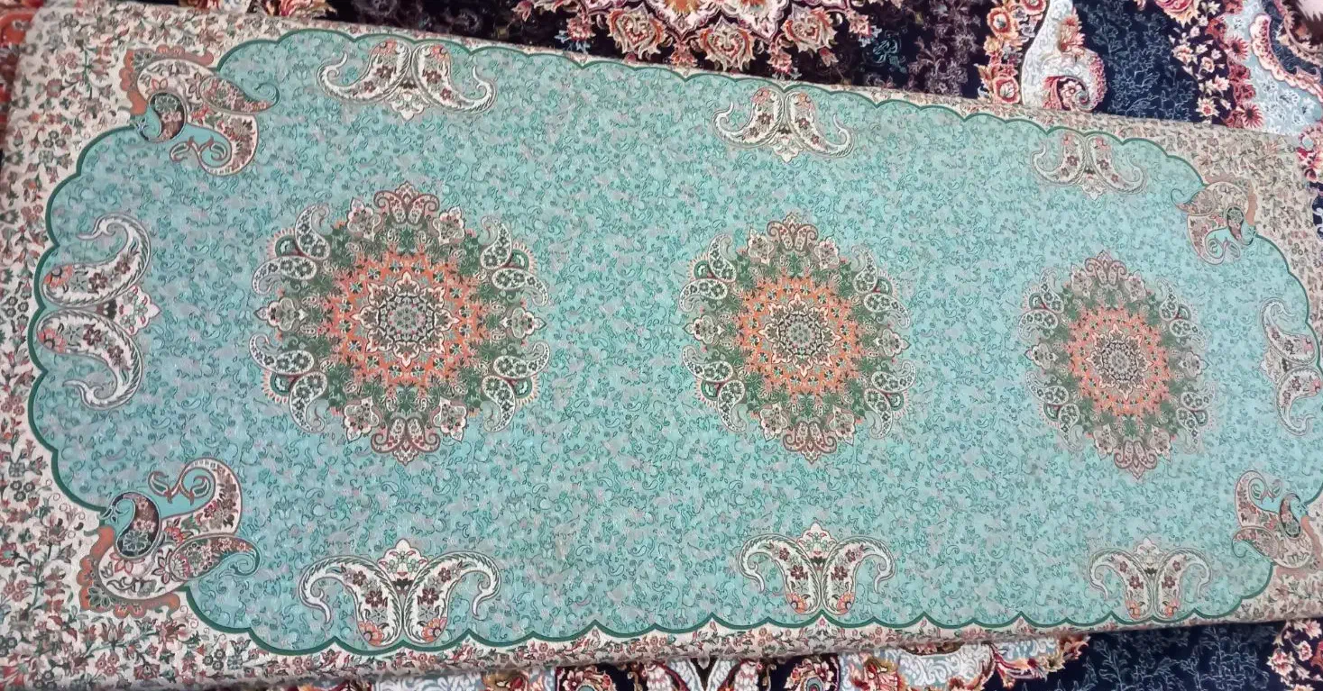 شاه نشین|رختخواب، بالش، پتو|قم, بنیاد|دیوار