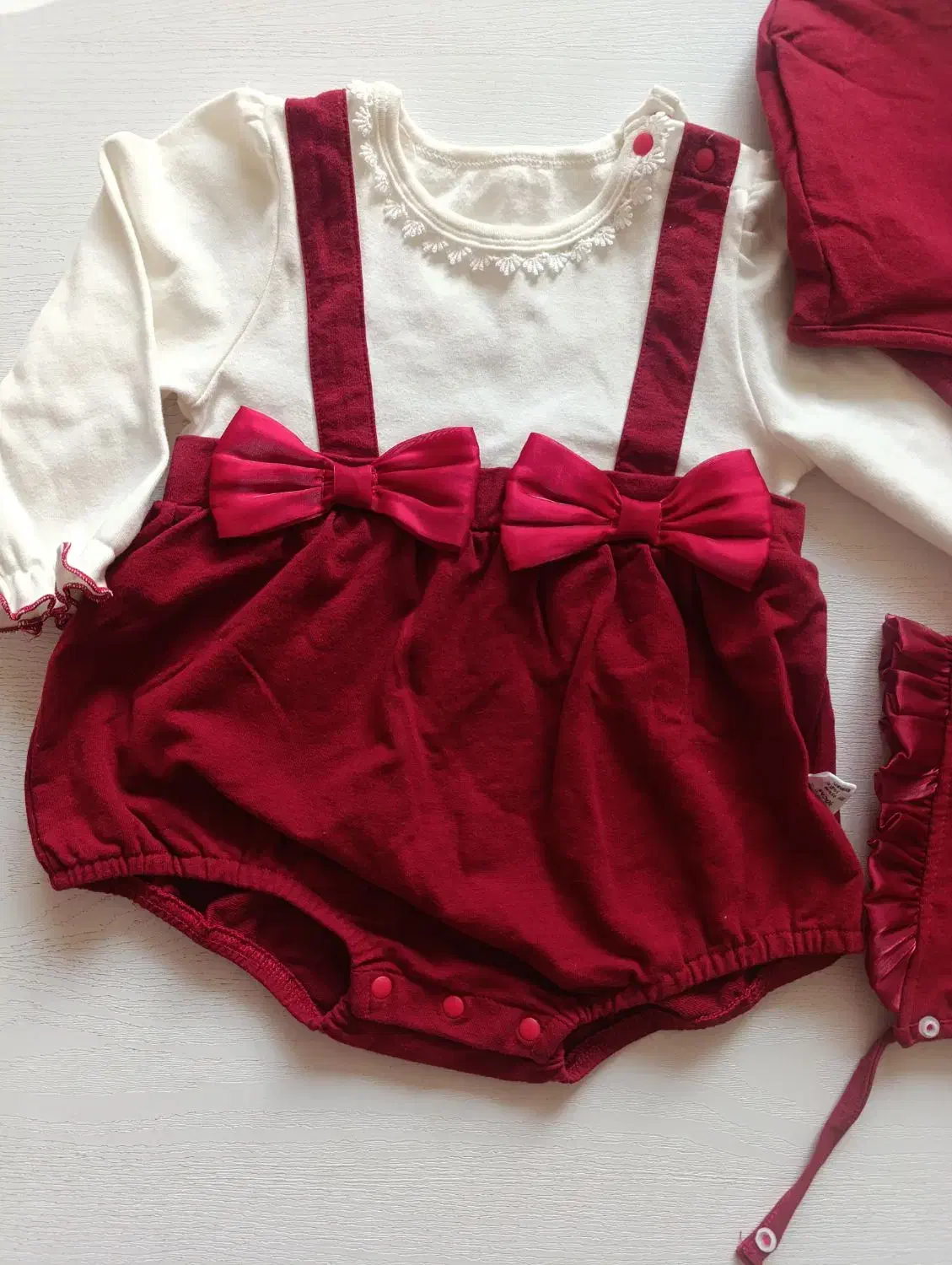 لباس یلدایی|کفش و لباس بچه|اصفهان, طاحونه|دیوار