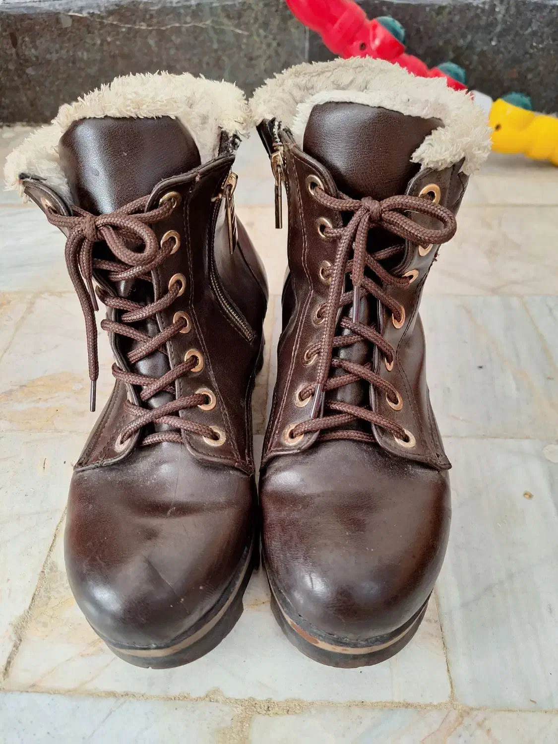 نیم بوت زنانه در حد نو|کیف، کفش، کمربند|بروجرد, |دیوار