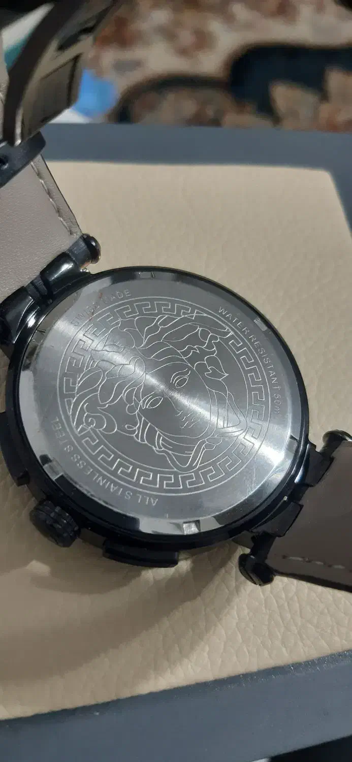 ساعت ورساچ اورجینال کرنوگراف سه موتوره|ساعت|صدرا-فارس, فاز ۱|دیوار