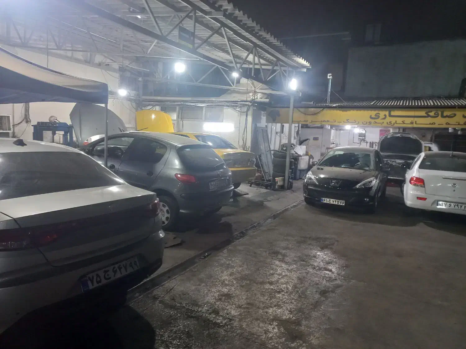 جلوبندی ساز وباطری ساز نیمه ماهر نیازمندیم فوری|استخدام صنعتی، فنی، مهندسی|تهران, نارمک|دیوار