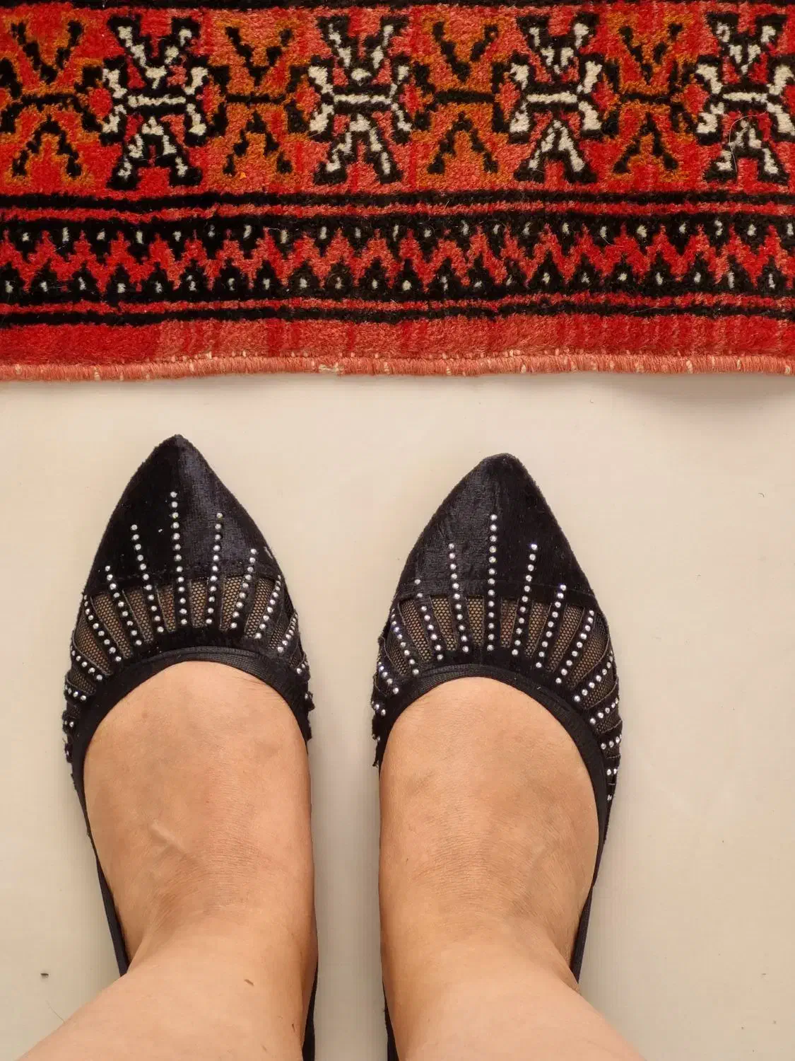 پاپوش و جوراب کالج|کفش و لباس بچه|کاشان, گبرها|دیوار