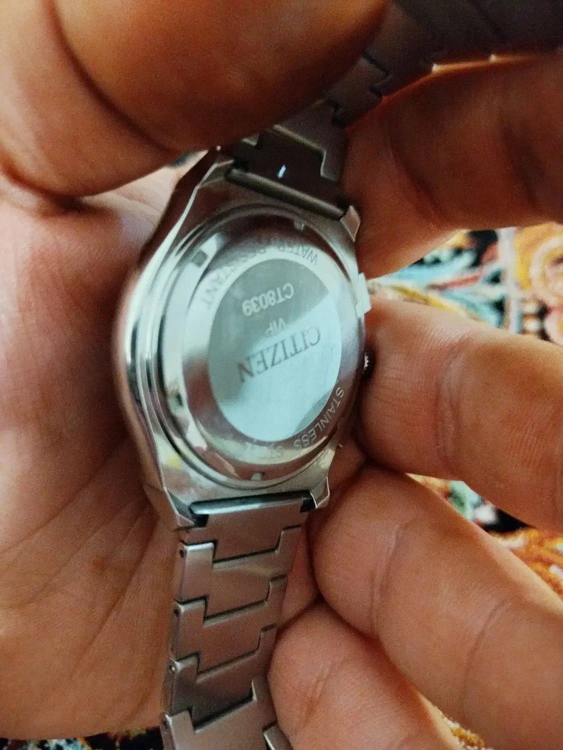 ساعت سیتیزن|ساعت|نسیم‌شهر, |دیوار