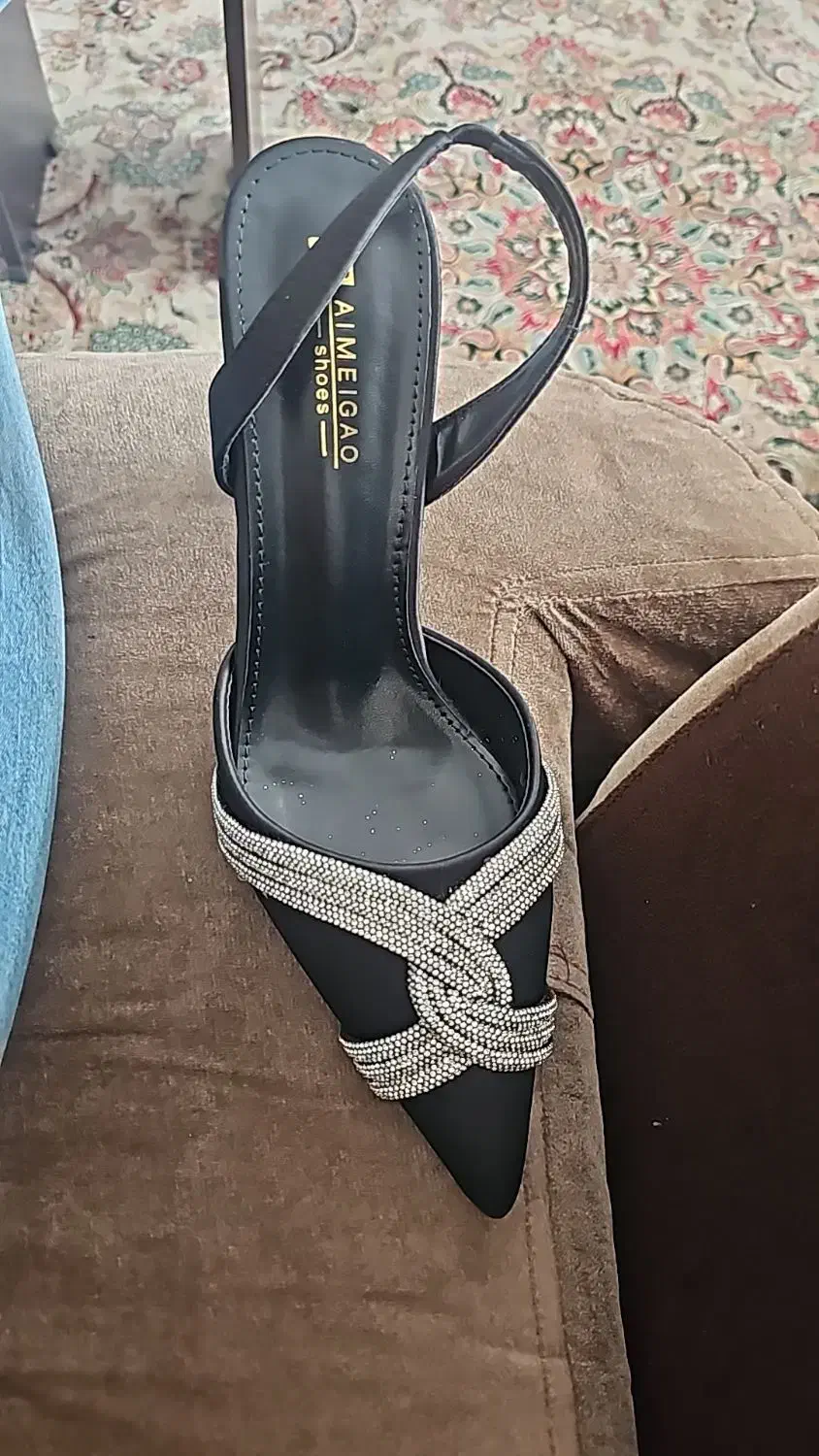 دو عدد صندل و کفش مجلسی|کیف، کفش، کمربند|بهار, |دیوار