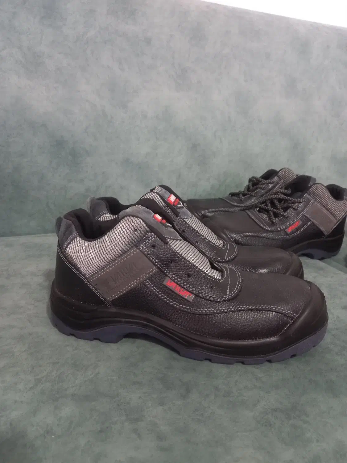 کفش کار جلوآهنی|کیف، کفش، کمربند|قروه, |دیوار