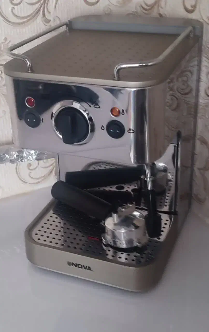 قهوه ساز نووا ایتالیایی.|سماور، چای‌ساز، قهوه‌ساز|کاشان, فاز ۲ ناجی آباد|دیوار