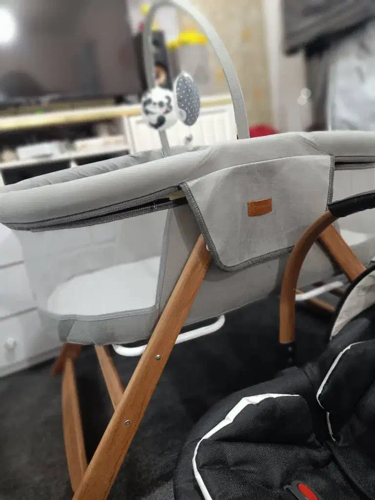 کریر نوزاد مامی بگ باهمراه تخت گهواره تاشو|تخت و صندلی بچه|رشت, ولکس|دیوار