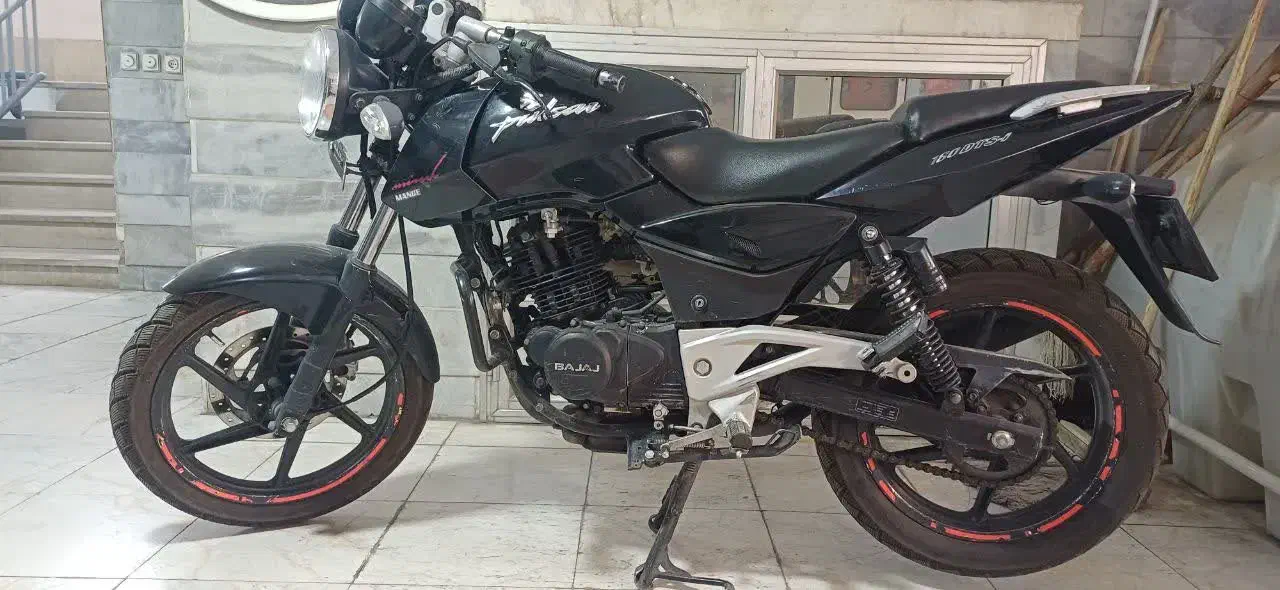 موتور باجاج ۹۲ تمیز پالس ۱۸۰|موتورسیکلت|اصفهان, شاهزید|دیوار