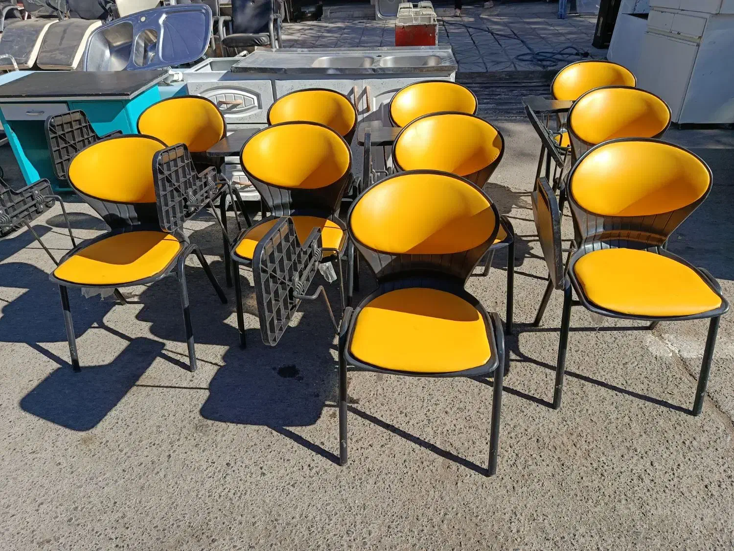 صندلی دانش آموزشی در حد|صندلی و نیمکت|سبزوار, طبرسی (جعفرآباد)|دیوار