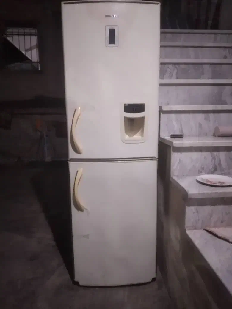 یخچال در حد نو|یخچال و فریزر|ساری, |دیوار