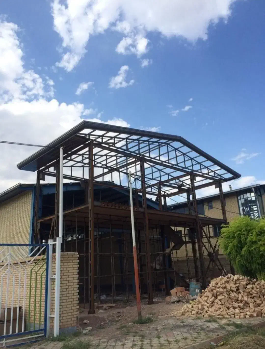 اجرای انواع سقف شیروانی و...|خدمات پیشه و مهارت|قم, شهر قائم|دیوار