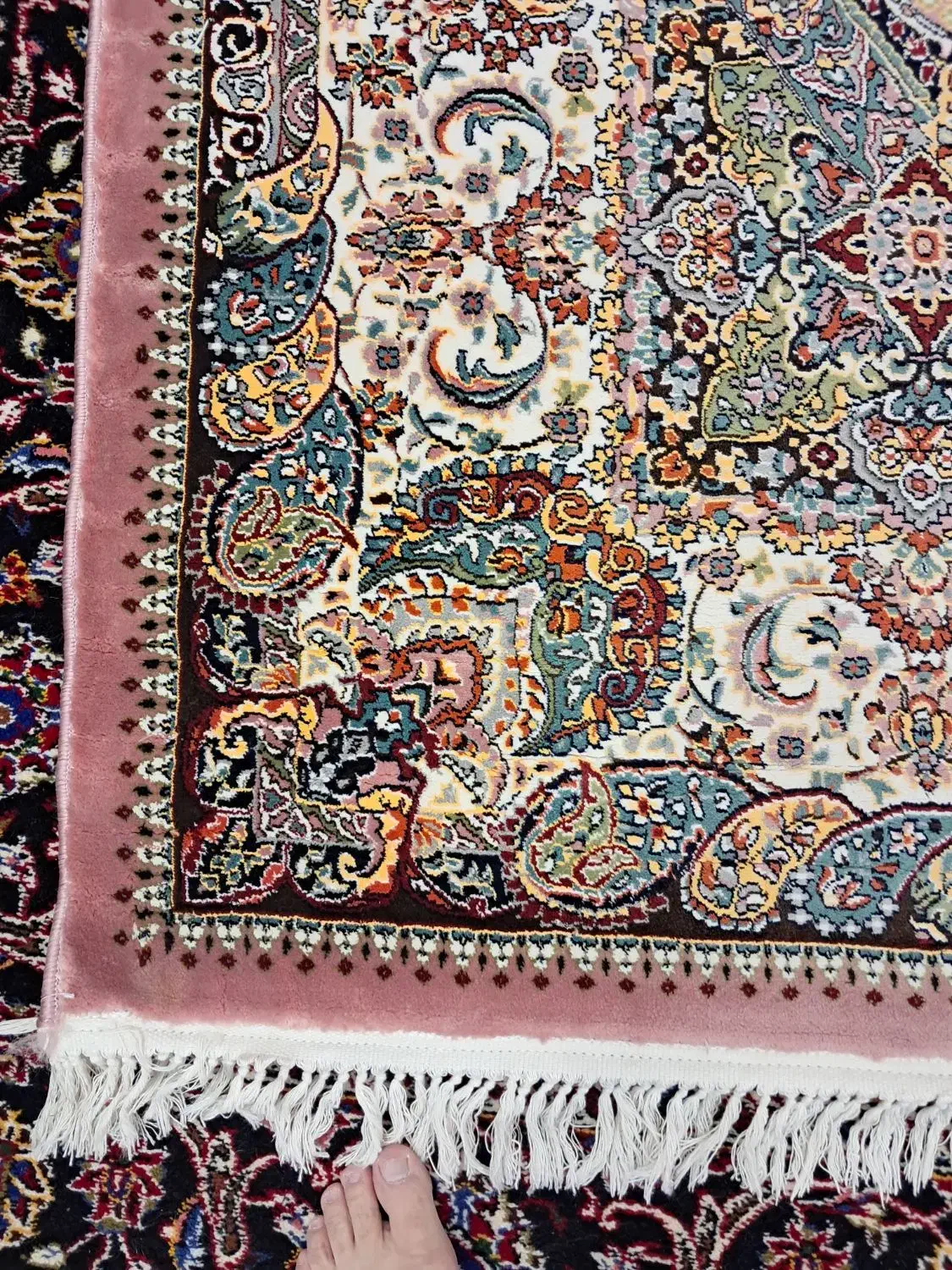 یک تخته فرش ۶ متری بسیار ریز بافت و در حد نو|فرش|تهران, فردوس|دیوار