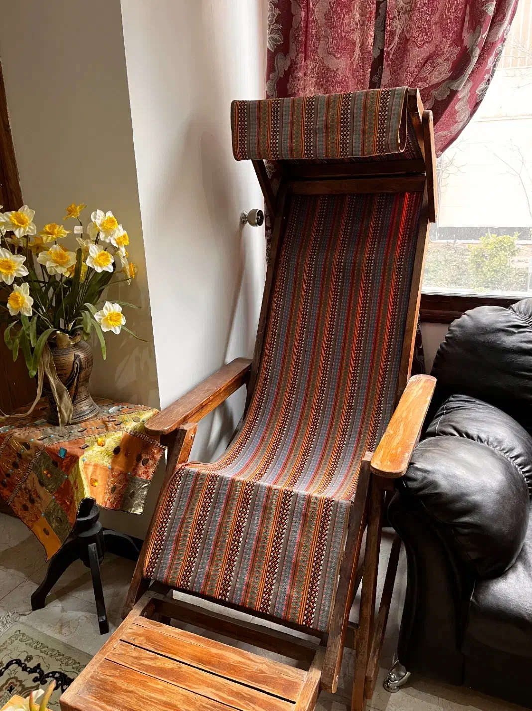 صندلی|صندلی و نیمکت|اصفهان, خانه اصفهان|دیوار