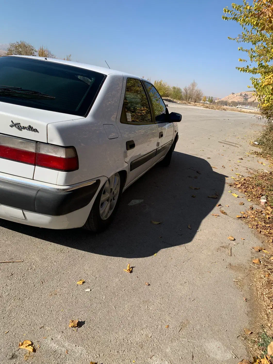 زانتیا ۲۰۰۰ مدل ۸۵ سفید|خودرو سواری و وانت|بروجرد, |دیوار