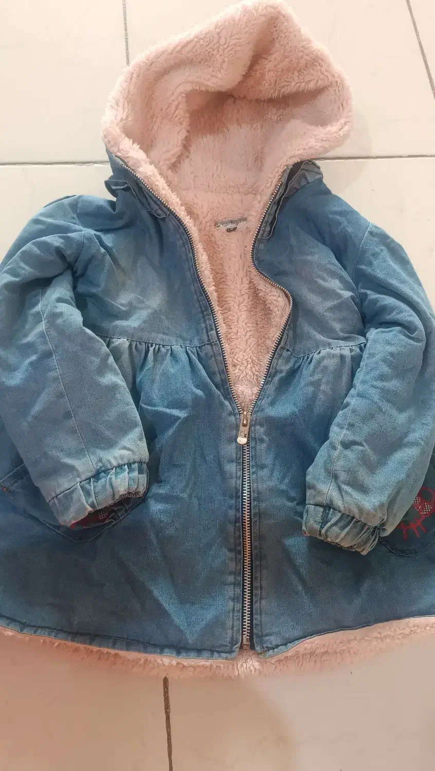 کاپشن لی|کفش و لباس بچه|قم, باغ شازده|دیوار