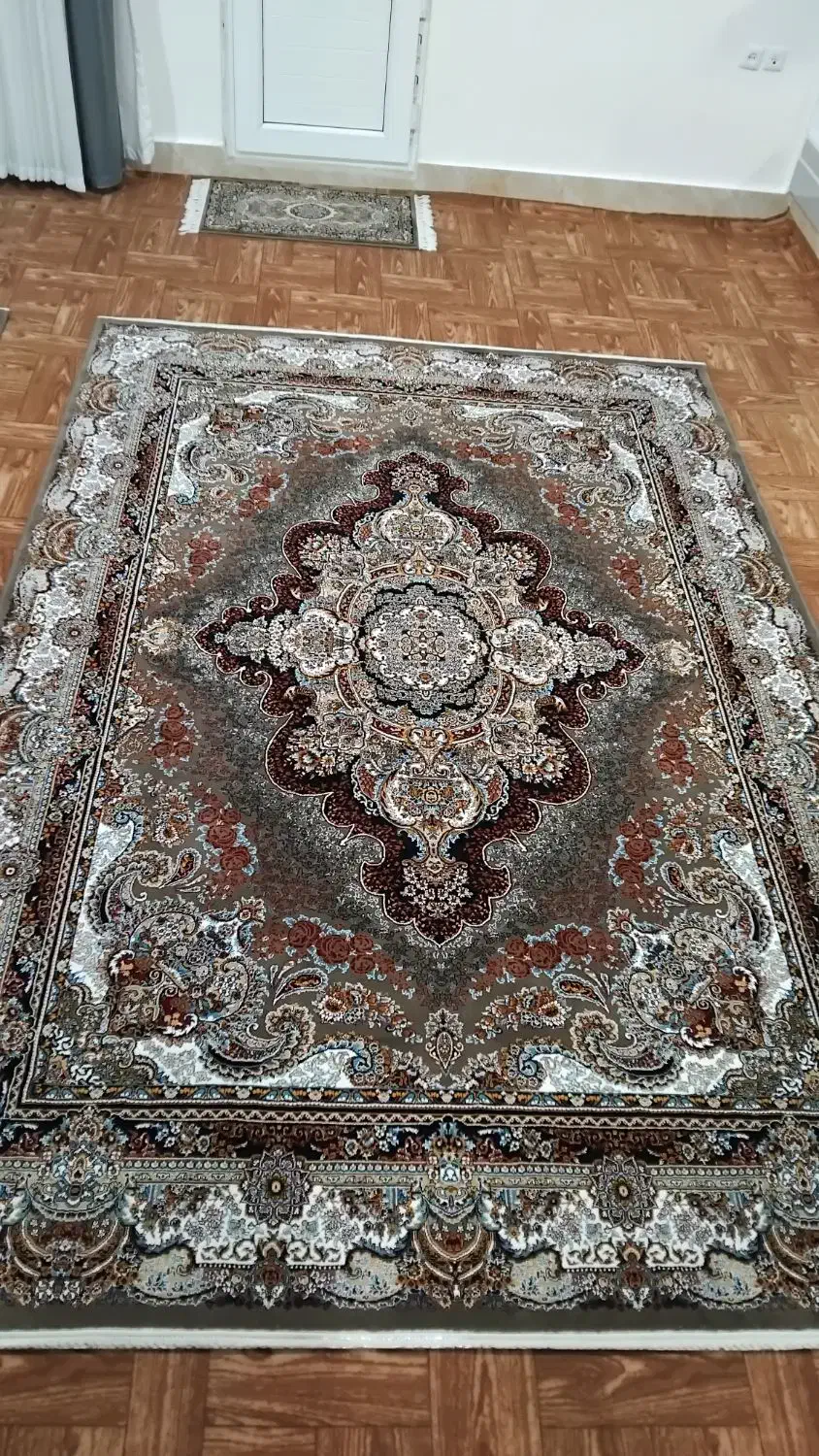 فرش|فرش|شاهین دژ, |دیوار