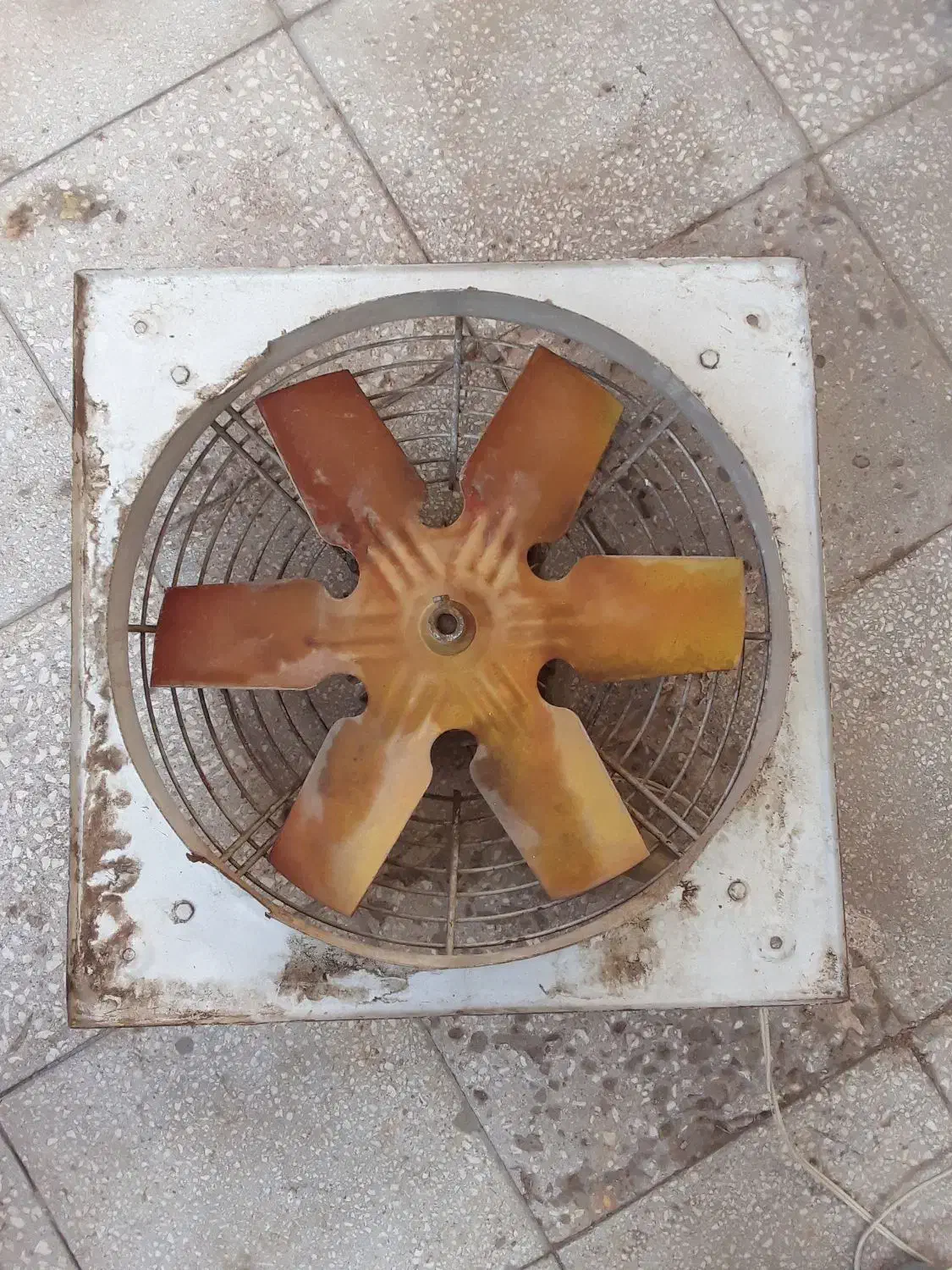 هواکش سالم و قوی|پنکه و تصفیه‌کنندهٔ هوا|سبزوار, اسلام آباد|دیوار