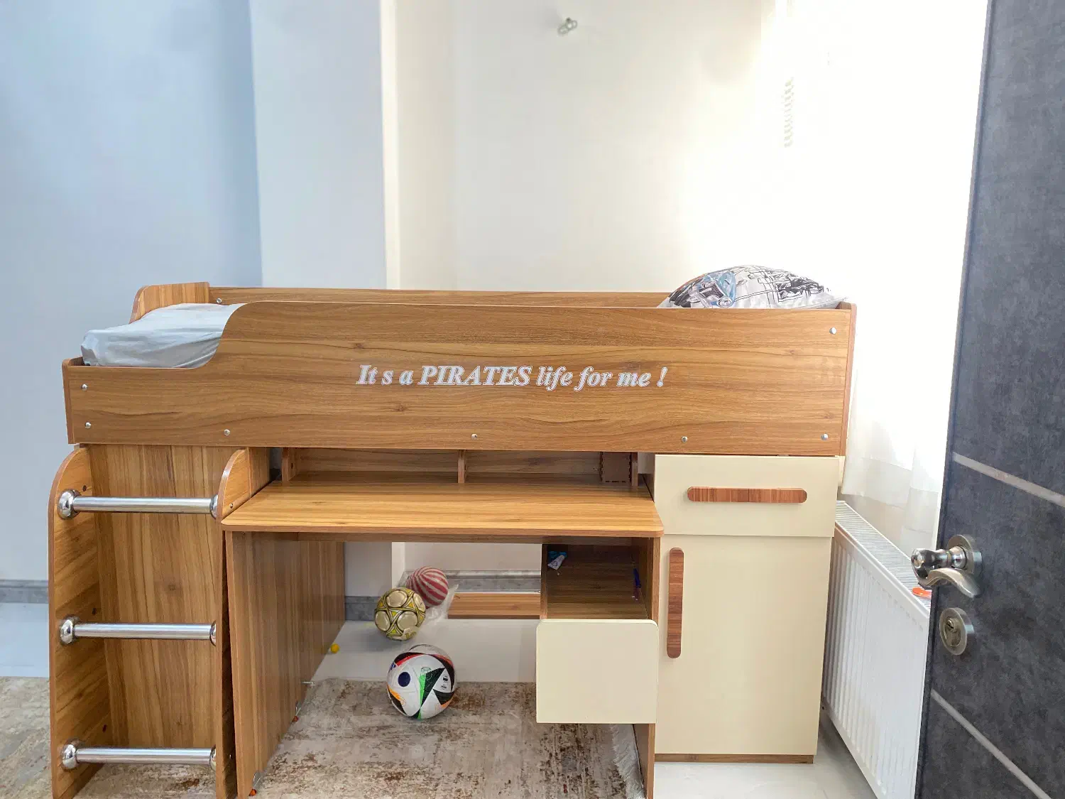 تخت نوجوانی|تخت و سرویس خواب|شیراز, خلیلی|دیوار