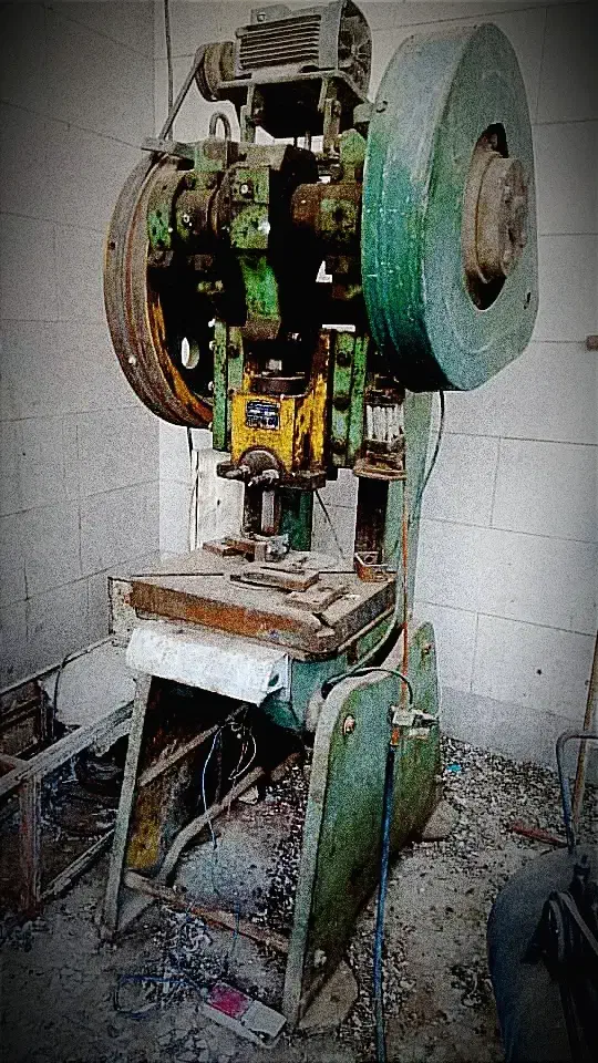 پرس ضربه ۳۵ تن ساخت رضای|ماشینآلات صنعتی|خمینیشهر, |دیوار