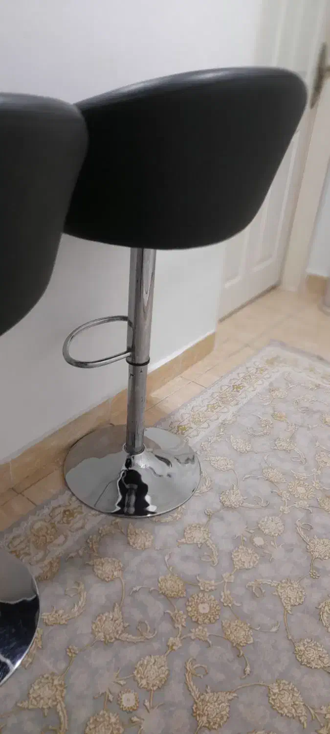 صندلی چرخشی|صندلی و نیمکت|ساوه, |دیوار