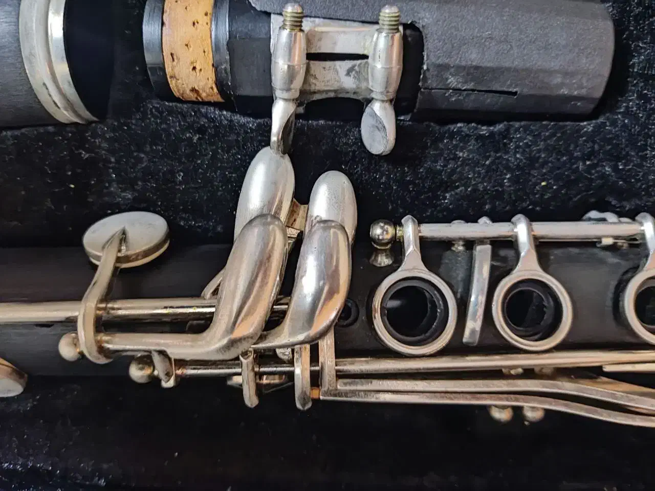 سازه بادی|سازهای بادی|ری, ظهیرآباد|دیوار