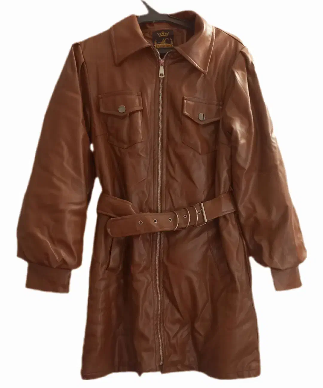 پالتو چرم|لباس|قروه, |دیوار