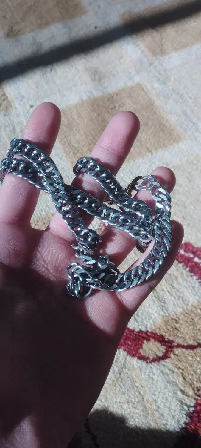 گردن بند|بدلیجات|آستانه اشرفیه, |دیوار