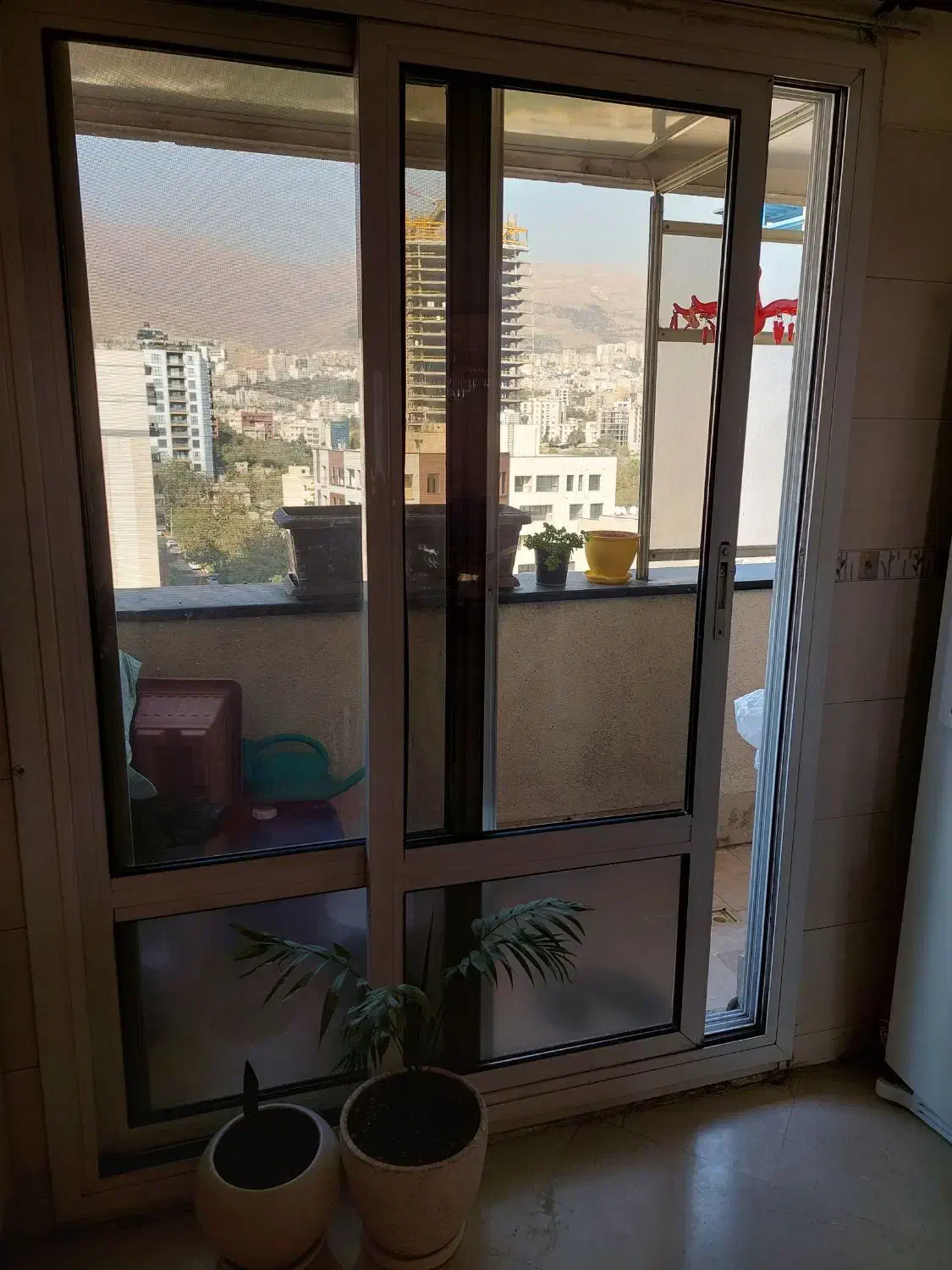 پنجره دو جداره کشویی آلومینیومی همراه با توری ریلی|مصالح و تجهیزات ساختمان|تهران, ازگل|دیوار