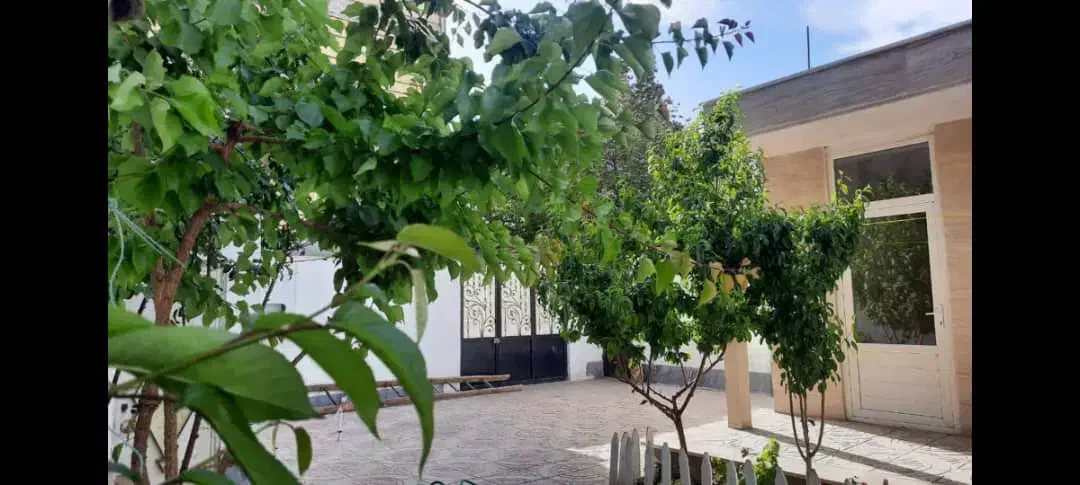 خانه ویلایی 180 متری بازار کوزه گرا|فروش خانه و ویلا|گلپایگان, |دیوار