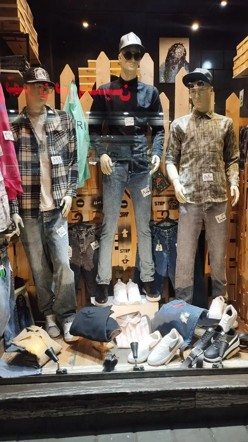 دکور بوتیک چوب روس و مانکن گراد|فروشگاه و مغازه|تهران, امام زاده حسن|دیوار