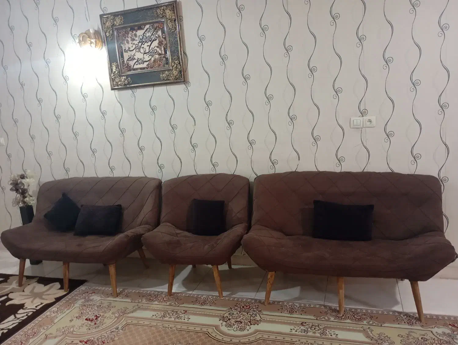 مبل چستر درحدنو|مبلمان خانگی و میز عسلی|اندیشه, اندیشه فاز ۱|دیوار