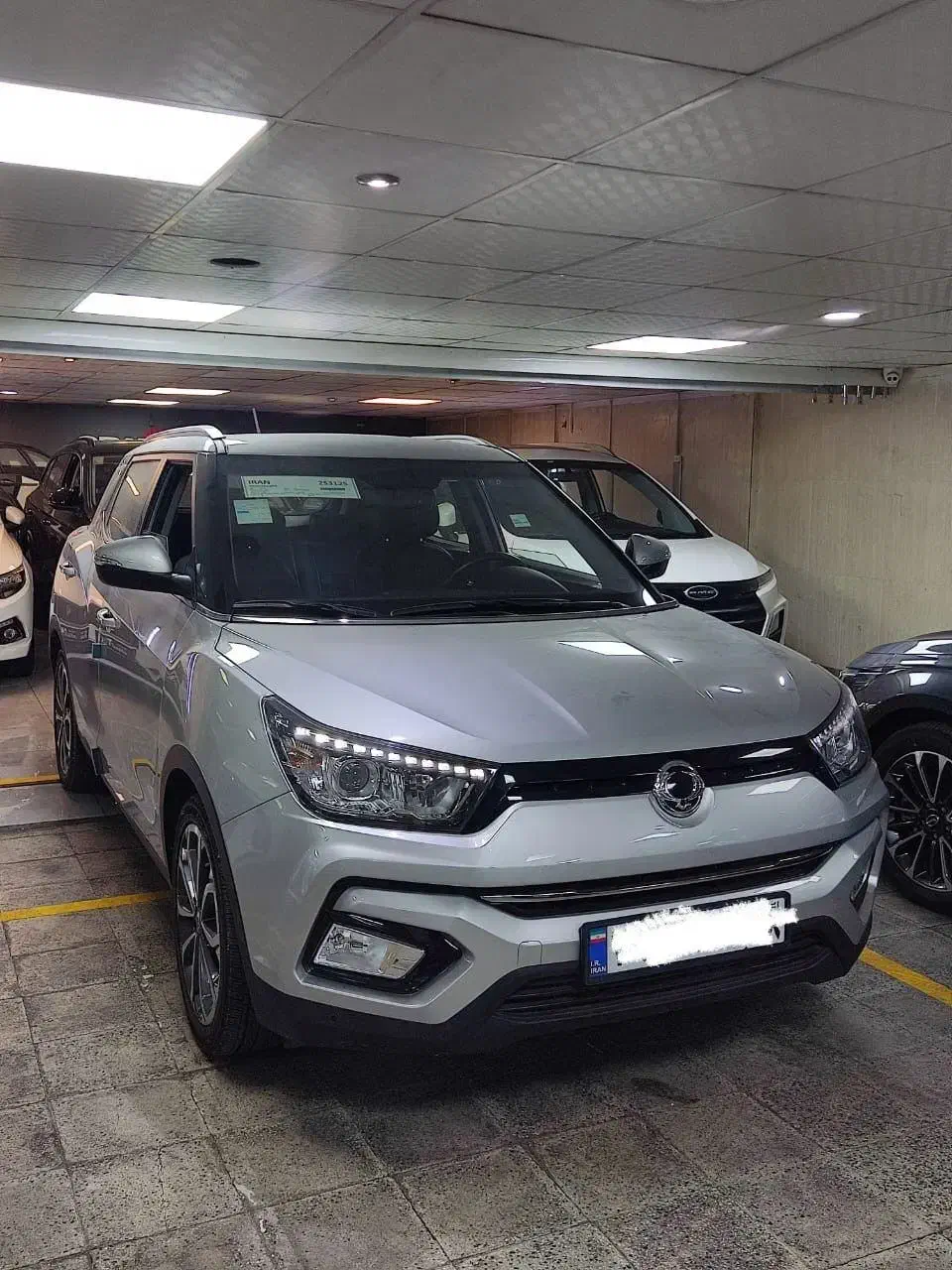 تیوولی آرمور 2018 بیرنگ|خودرو سواری و وانت|تهران, تهرانپارس غربی|دیوار