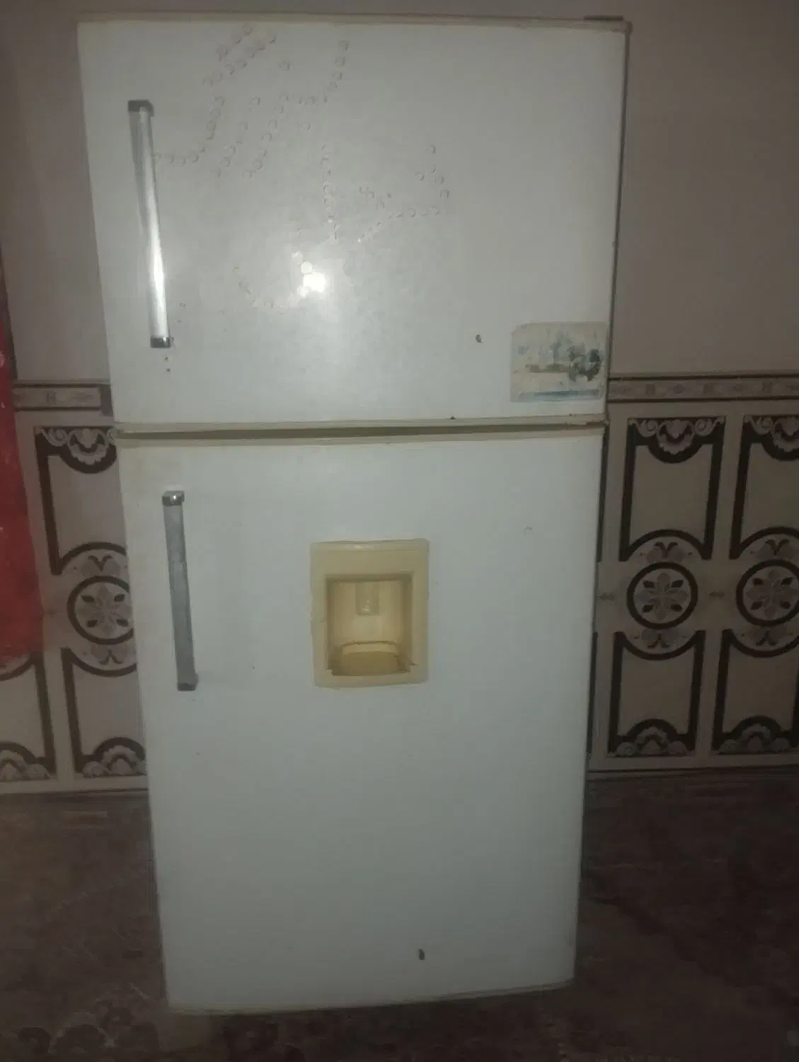 یخچال|یخچال و فریزر|قلعه قاضی, |دیوار