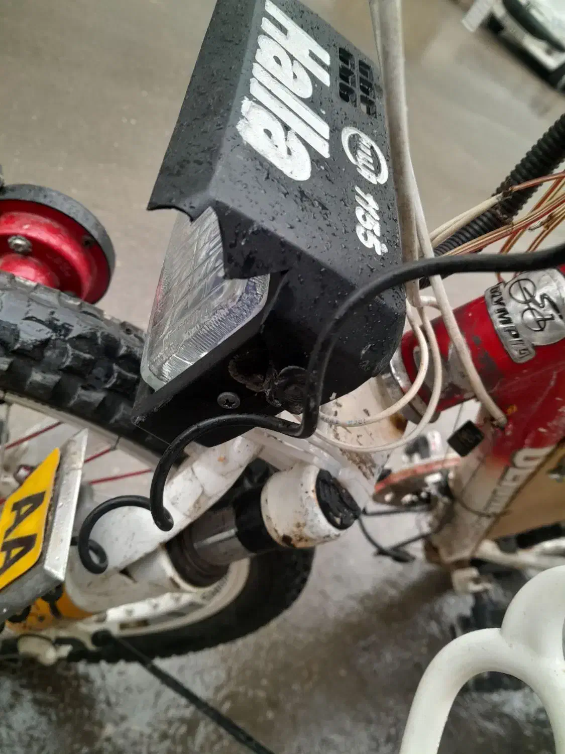 چراغ هلا|لامپ و چراغ|طرقبه, |دیوار