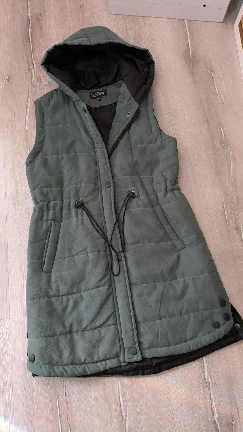 پالتو|لباس|بومهن, |دیوار