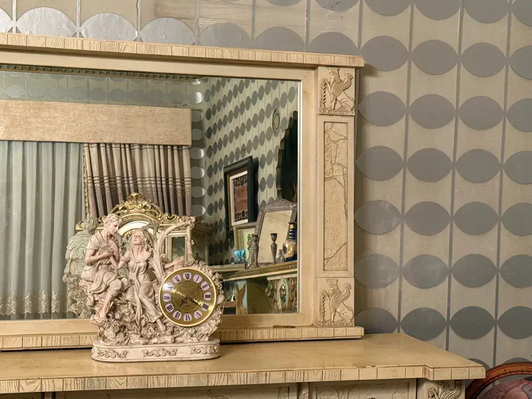 وسایل تزئینی|بوفه، ویترین، کنسول|قم, باجک یک|دیوار