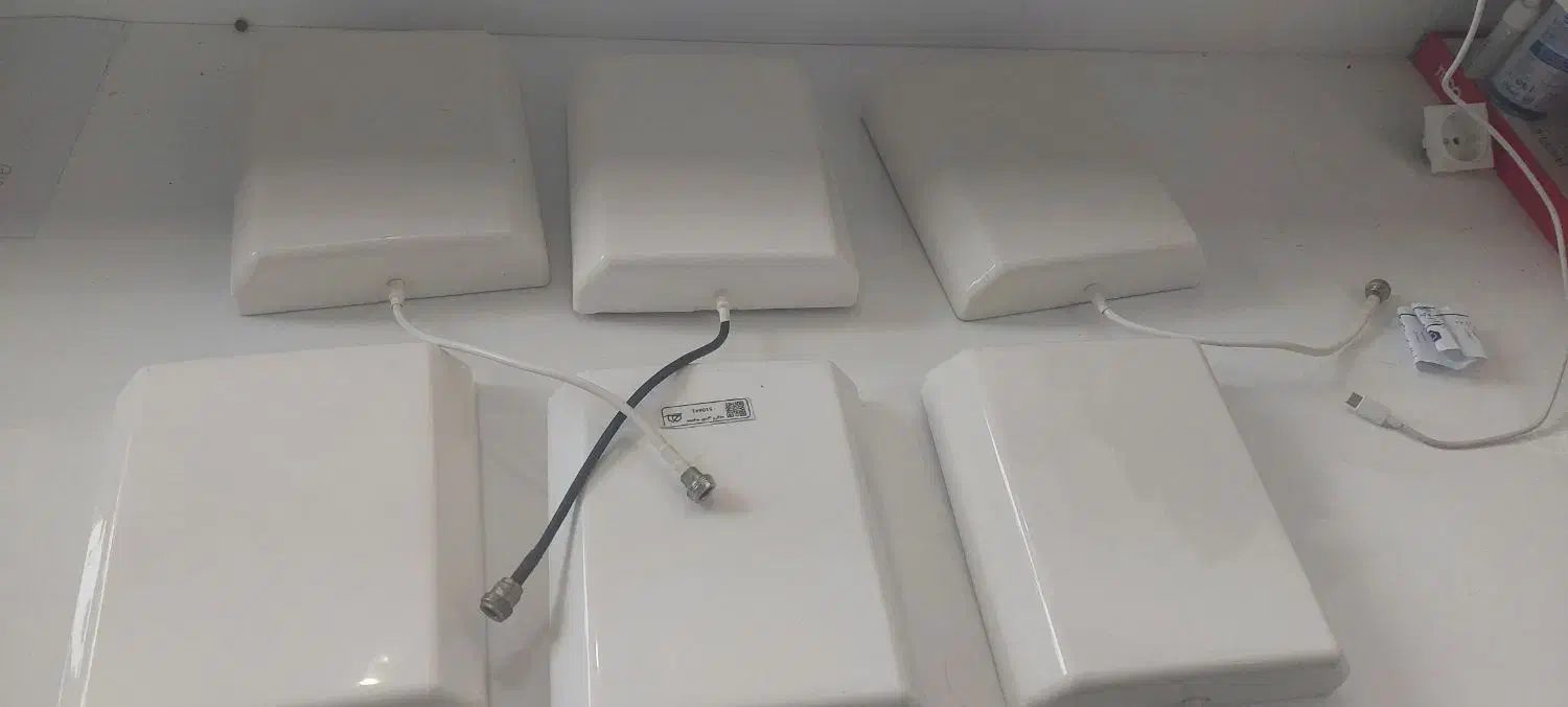 نه عدد دستگاه تقویت انتن (کمتر از یک سال کارکرد)|مودم و تجهیزات شبکه|چالوس, |دیوار