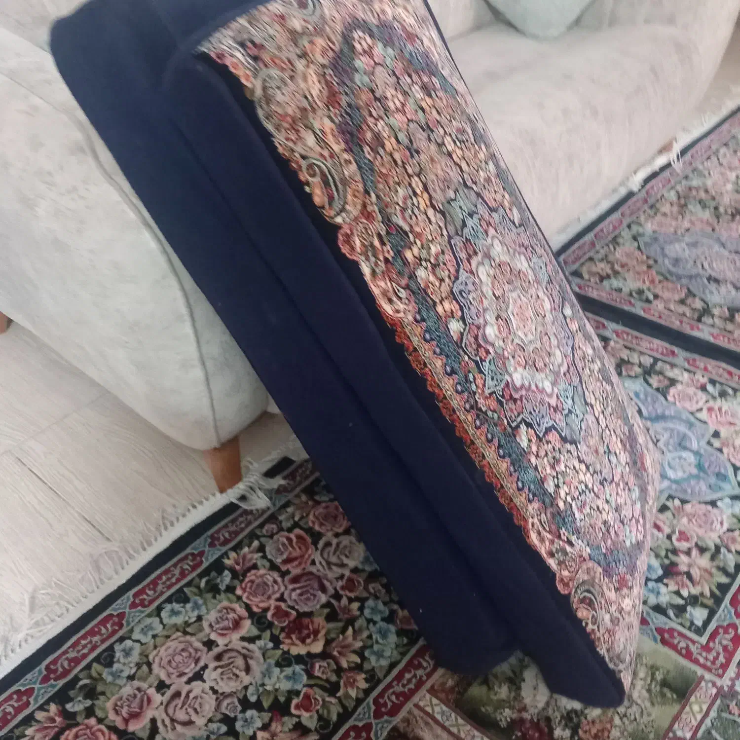 پشتی یک جفت|پشتی|صباشهر, |دیوار