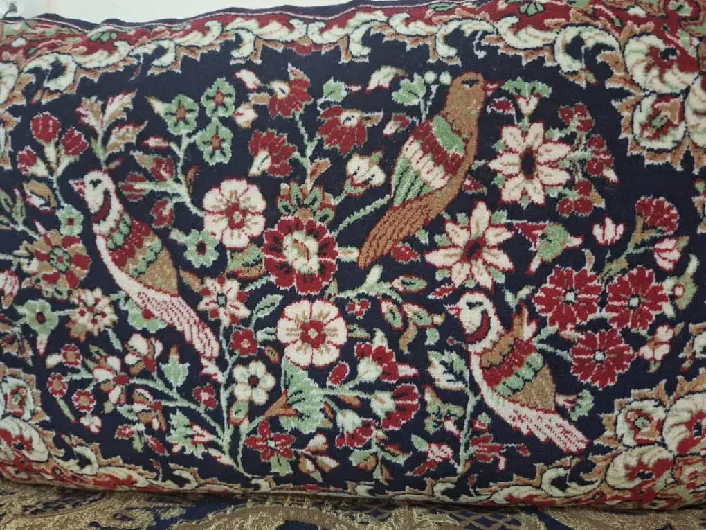 پشتی قالی|پشتی|بم, |دیوار