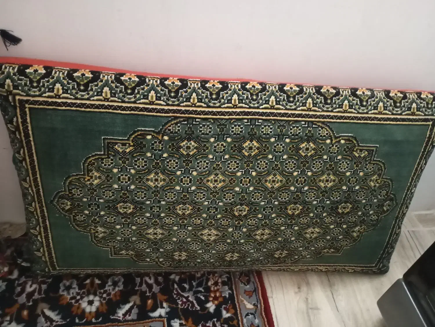 پشتی ماشینی|پشتی|لنگرود, |دیوار