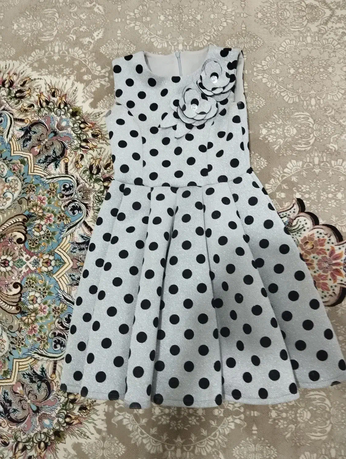 چند تیکه لباس در حد نو برای 8تا10ساله|لباس|قروه, |دیوار