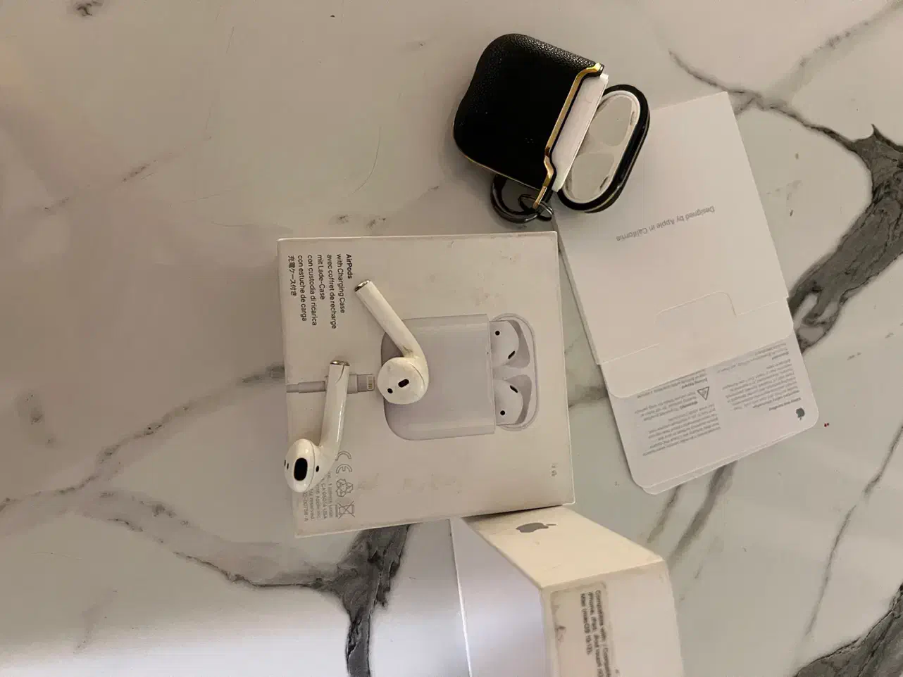 ایرپادسری ۱ اورجینال|لوازم جانبی موبایل و تبلت|تهران, منیریه|دیوار