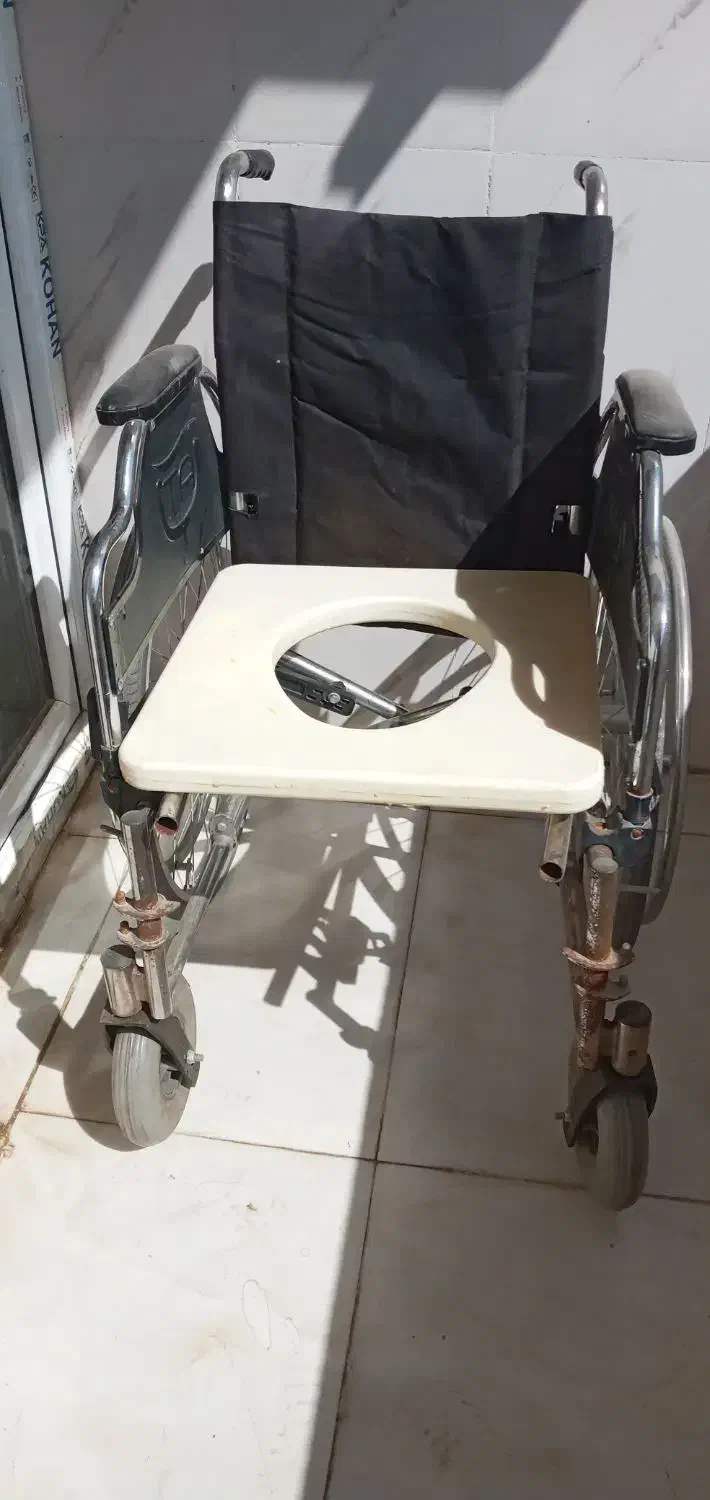 ویلچر ۳ کاره|آرایشی، بهداشتی، درمانی|شاهینشهر, شهرک هشت بهشت|دیوار