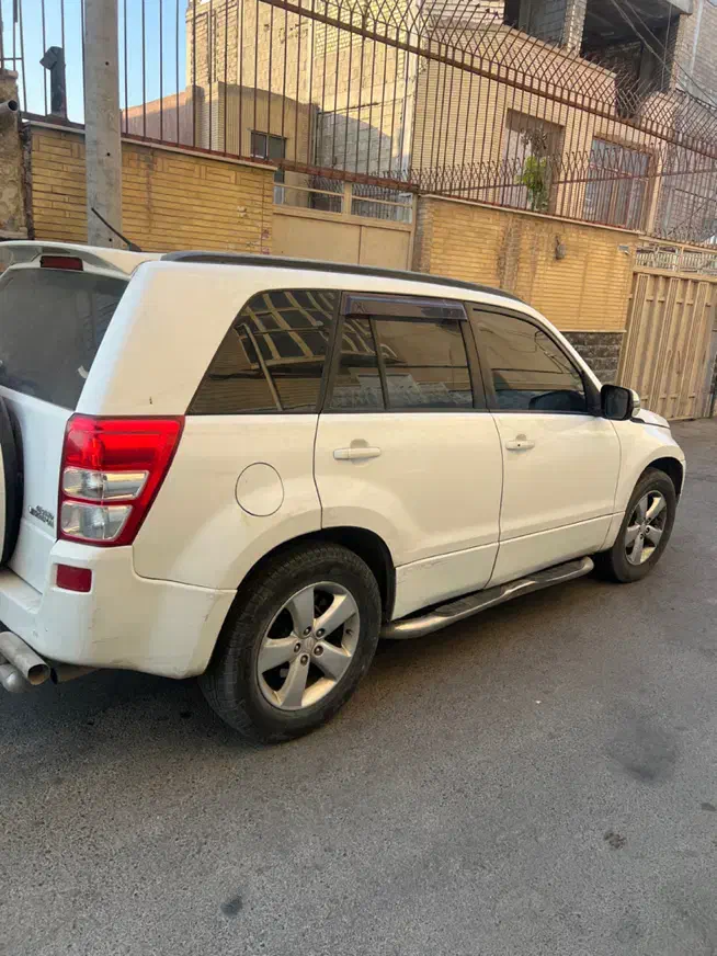 ویتارا۲۴۰۰کلاس۸|خودرو سواری و وانت|اصفهان, باغ فردوس|دیوار