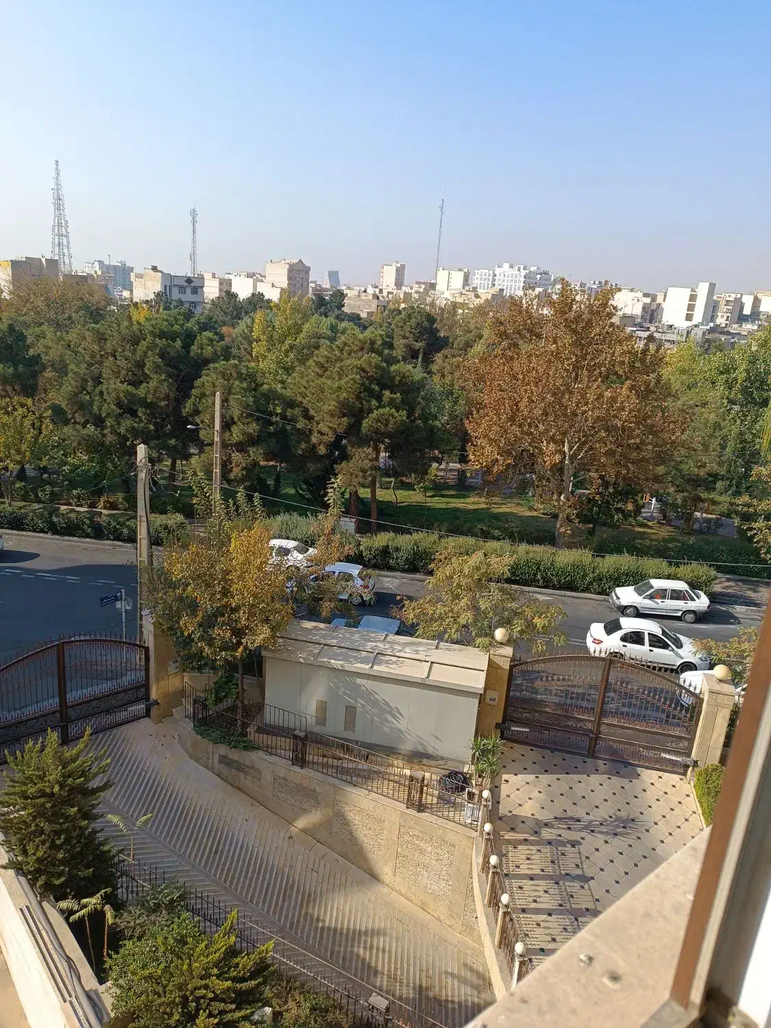 آپارتمان متراژهای  ۷۵ و ۱۰۰ و ۱۱۵ متر