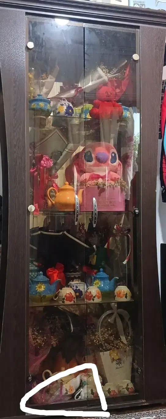 ویترین رنگ قهواه ای|بوفه، ویترین، کنسول|رشت, قاسمیه|دیوار