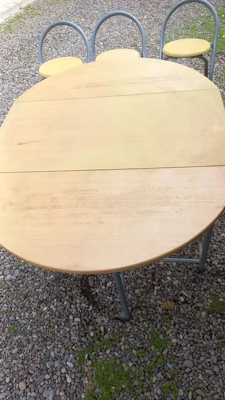 میز و صندلی تاشو و کم جا|میز و صندلی غذاخوری|رشت, حومه رشت|دیوار